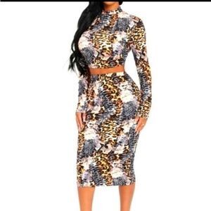 Animal Print Mock Neck Crop Tee & Bodycon Skirt Set Sz Small